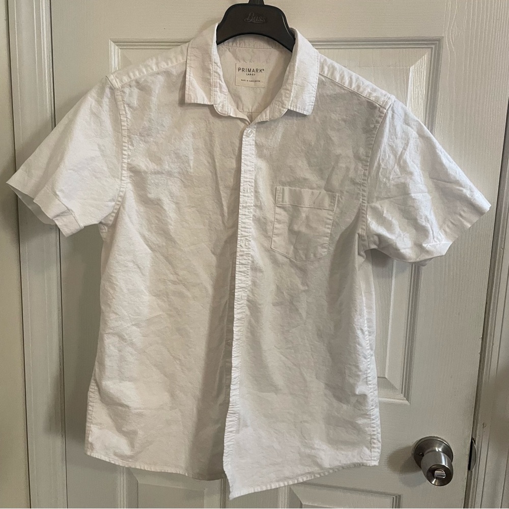 White Men’s Short Sleeve Button Down